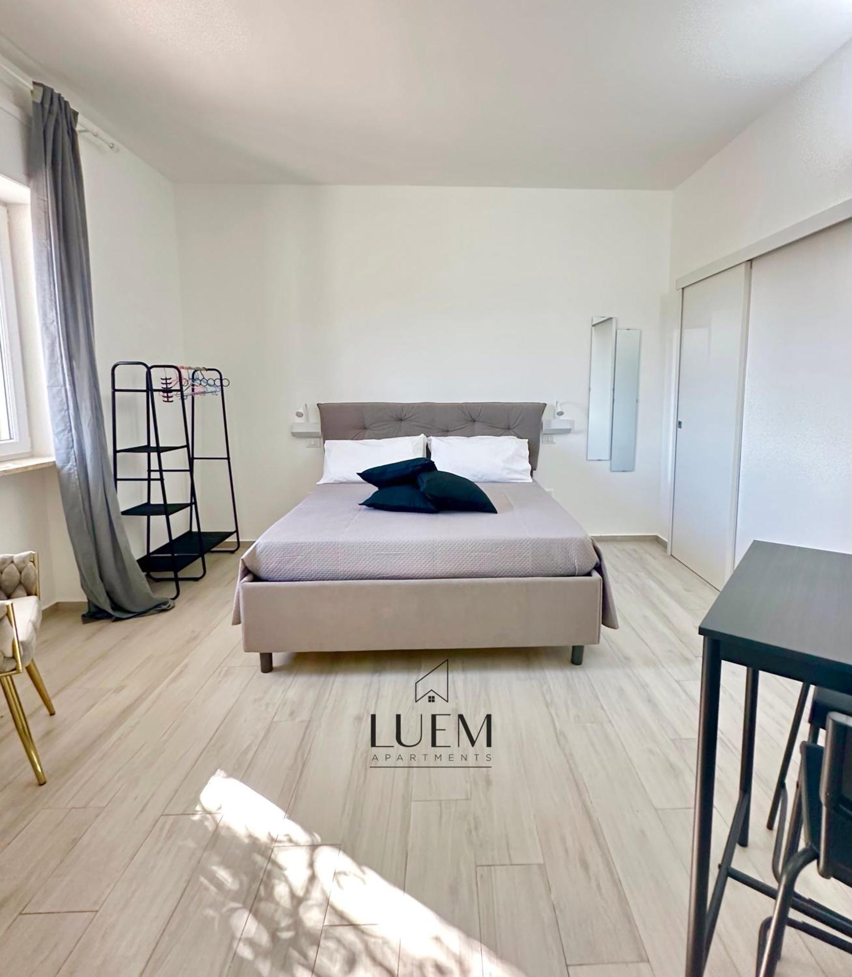 Luem Apartments Лечче Экстерьер фото