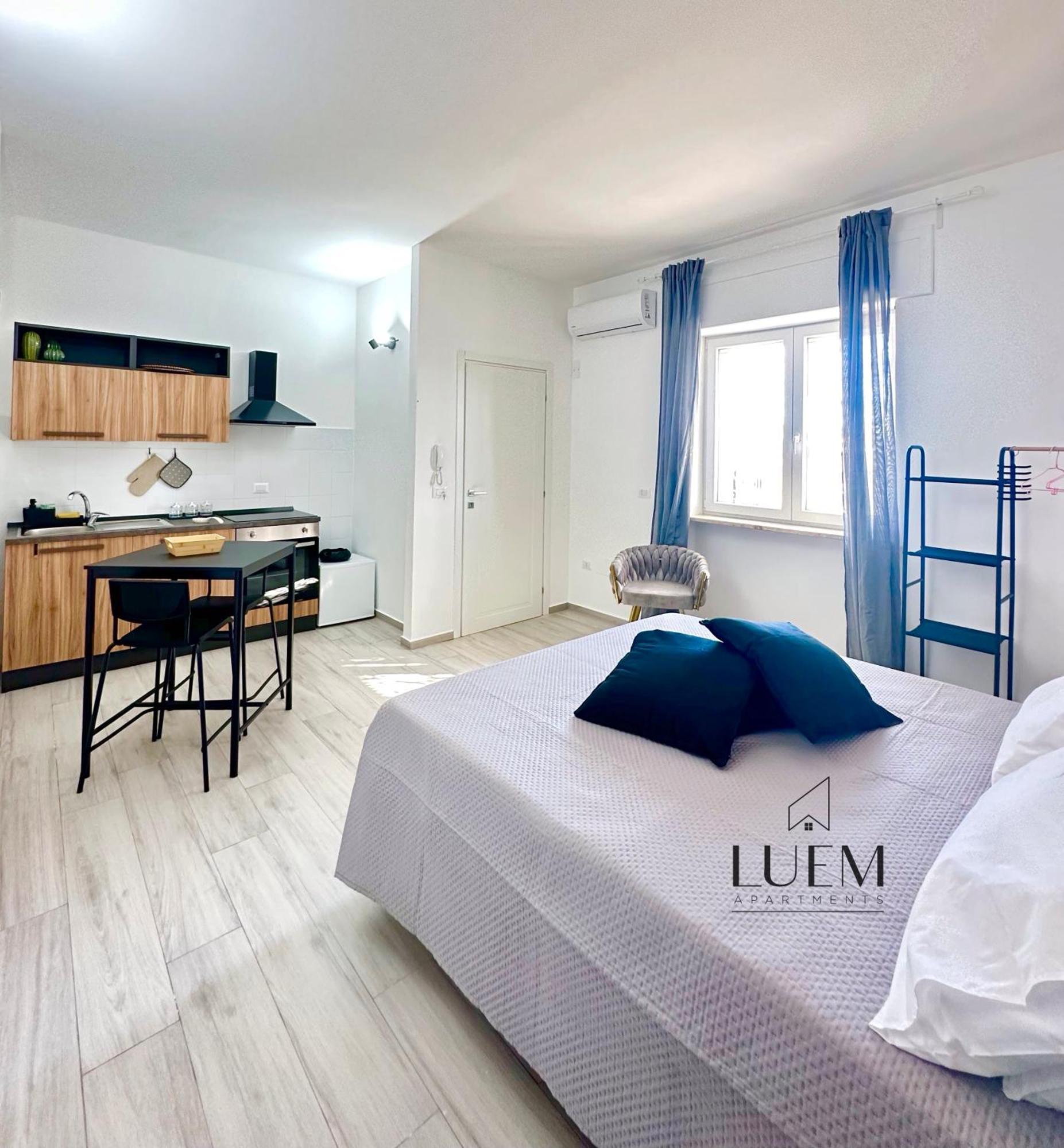 Luem Apartments Лечче Экстерьер фото