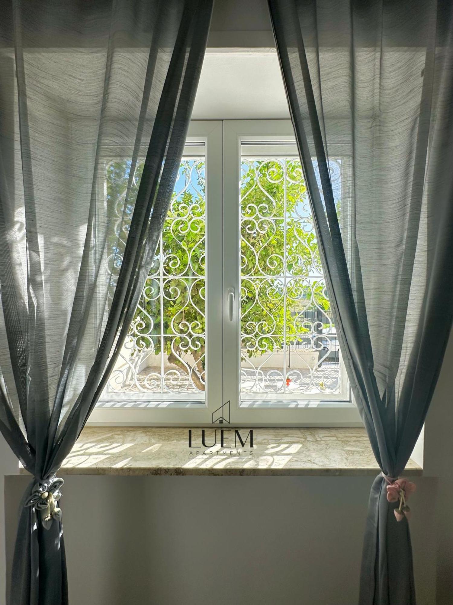 Luem Apartments Лечче Экстерьер фото